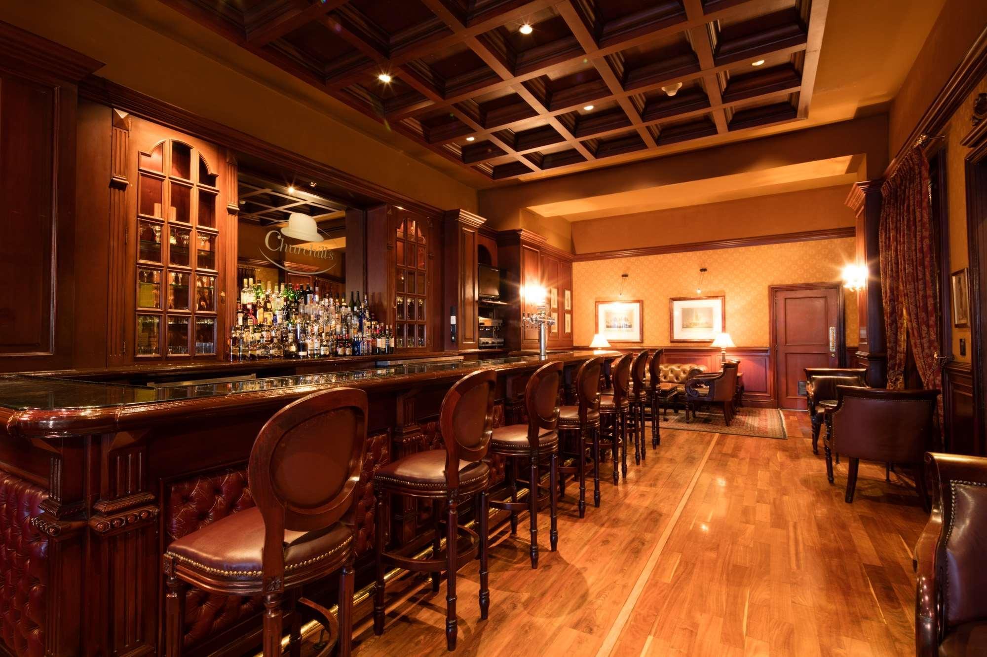 Barcelo San Salvador Hotel Bagian luar foto The bar at the 21 Club