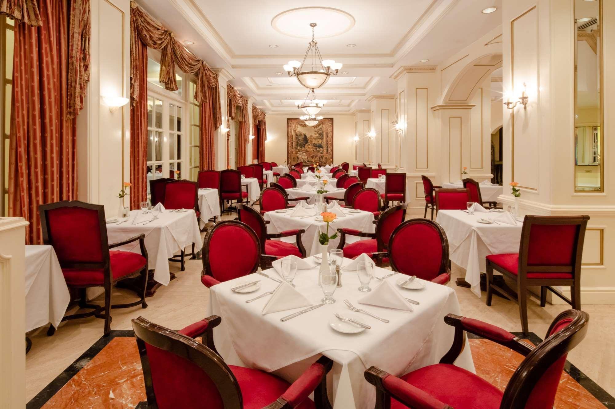 Barcelo San Salvador Hotel Bagian luar foto The restaurant
