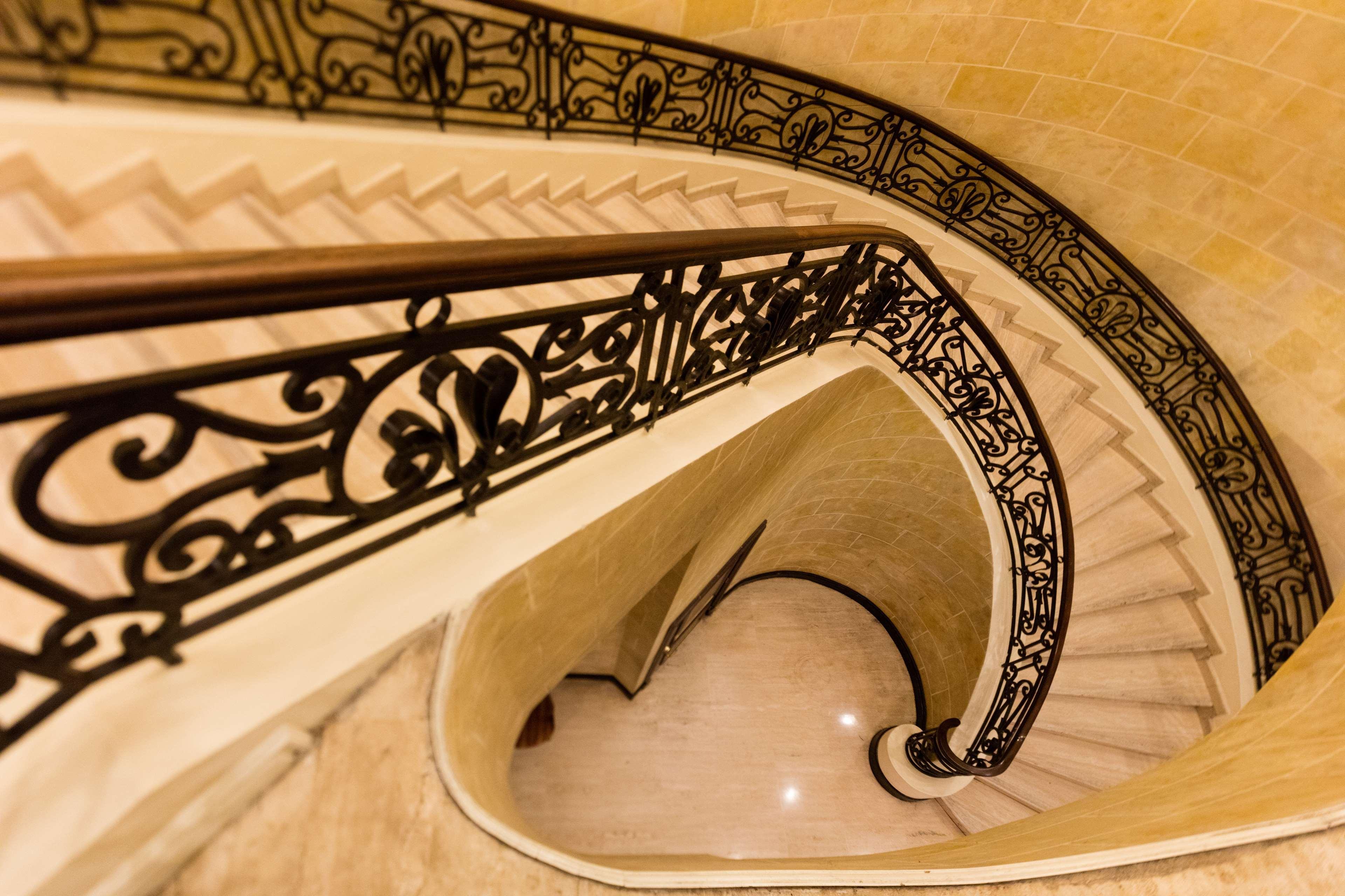 Barcelo San Salvador Hotel Bagian luar foto Spiral staircase