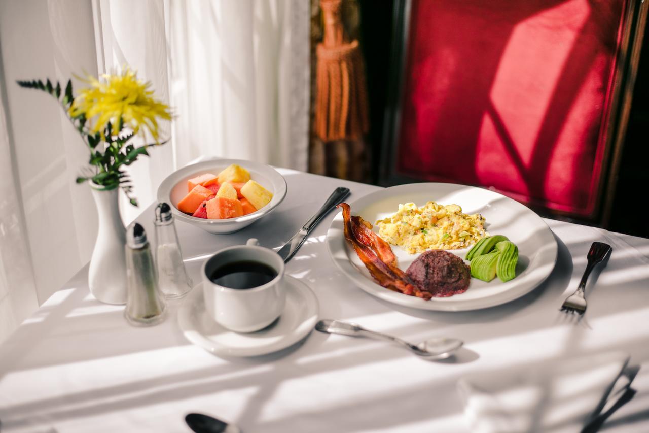 Barcelo San Salvador Hotel Bagian luar foto Room service breakfast