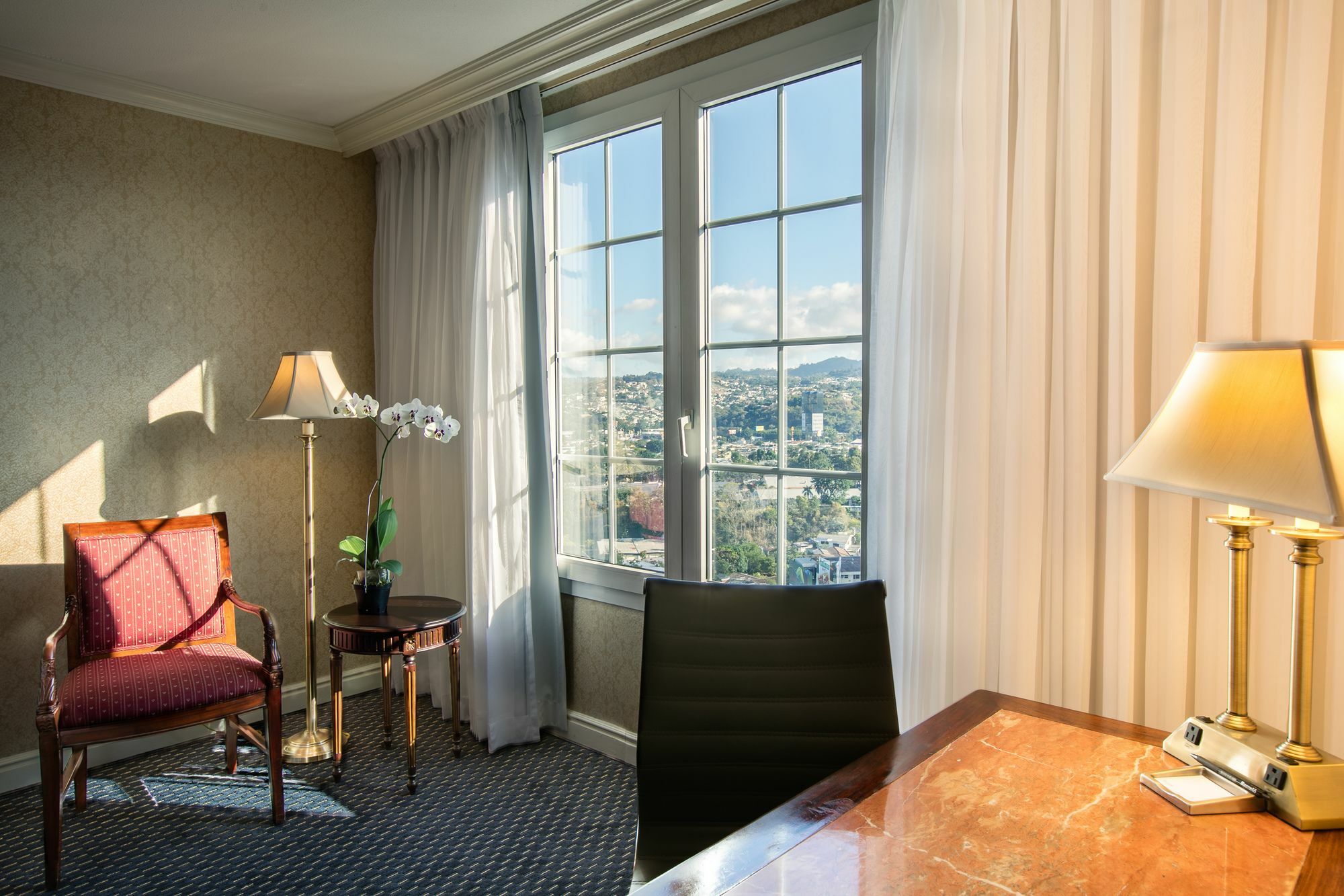 Barcelo San Salvador Hotel Bagian luar foto A room at the Hotel Viking